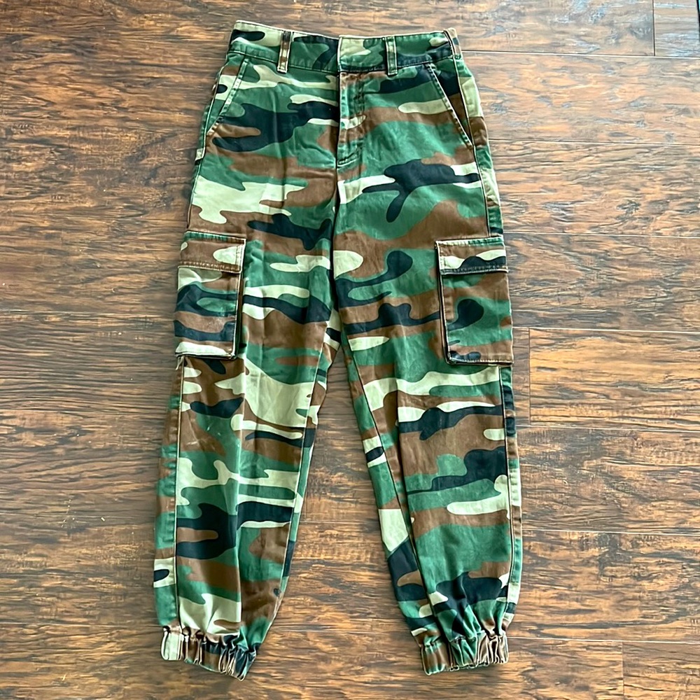 Forever 21 Camo Joggers